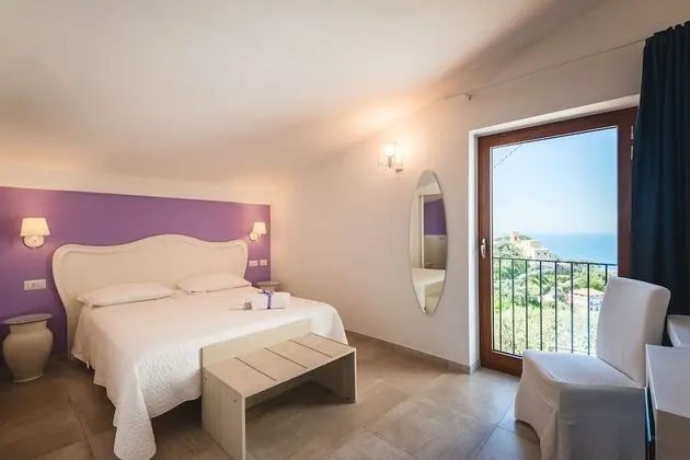 Tek Büyük Yataklı Oda (Capri)