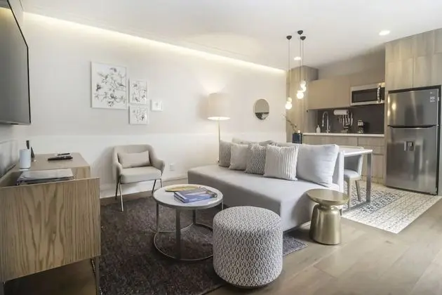 Design Apart Daire, 1 En Büyük (King) Boy Yatak ve Çekyat