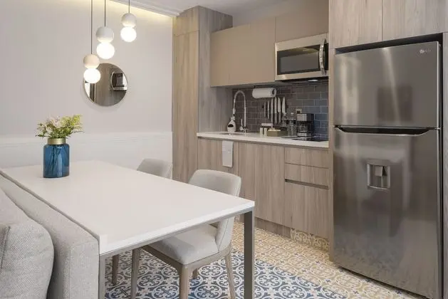 Design Apart Daire, 1 En Büyük (King) Boy Yatak ve Çekyat