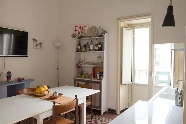 İki Ayrı Yataklı Oda, Ortak Banyo