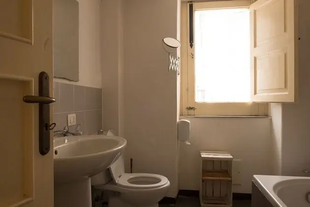Üç Kişilik Oda, Özel Banyo