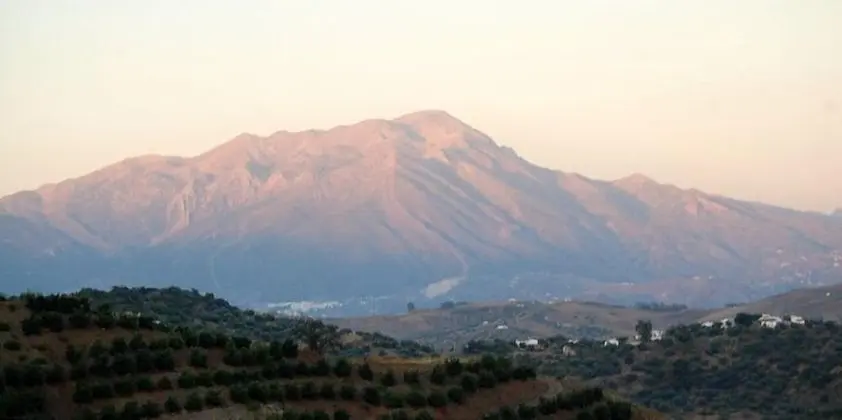 Traditional Tek Büyük Yataklı Oda, 1 Çift Kişilik Yatak, Dağ Manzaralı