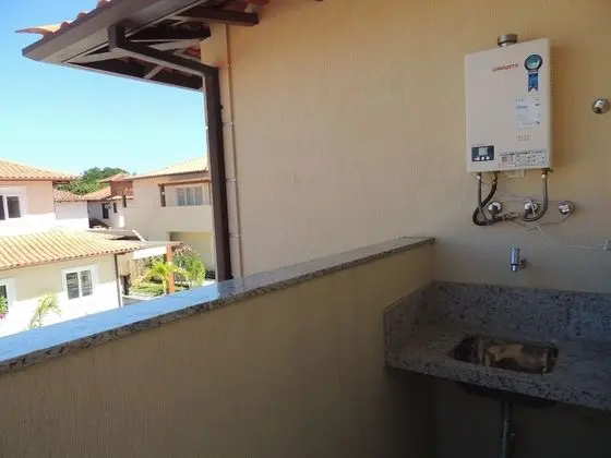 Casa com 3 Quartos em Condomínio Geriba