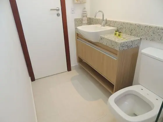 Casa com 3 Quartos em Condomínio Geriba