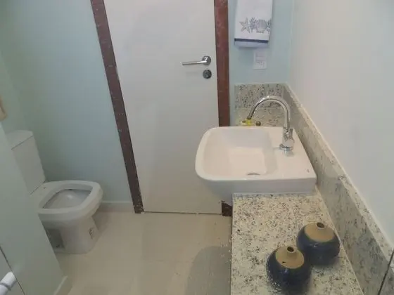 Casa com 3 Quartos em Condomínio Geriba