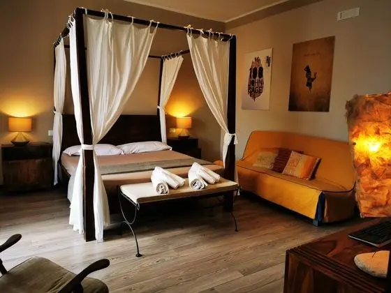 Design Üç Kişilik Oda, Banyolu/Duşlu, Şehir Manzaralı (Flavia)
