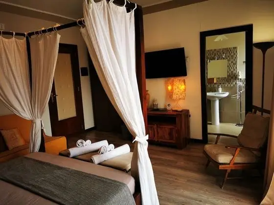 Design Üç Kişilik Oda, Banyolu/Duşlu, Şehir Manzaralı (Flavia)
