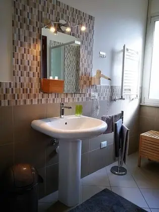 Design Üç Kişilik Oda, Banyolu/Duşlu, Şehir Manzaralı (Flavia)