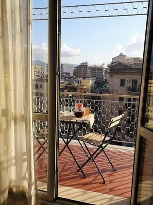 Tek Büyük veya İki Ayrı Yataklı Oda, Banyolu/Duşlu, Şehir Manzaralı (Arianna)