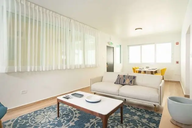 Casa Condado Residences 5
