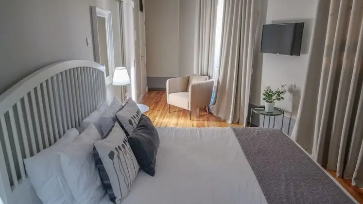 Basic Tek Büyük veya İki Ayrı Yataklı Oda (Chiado)