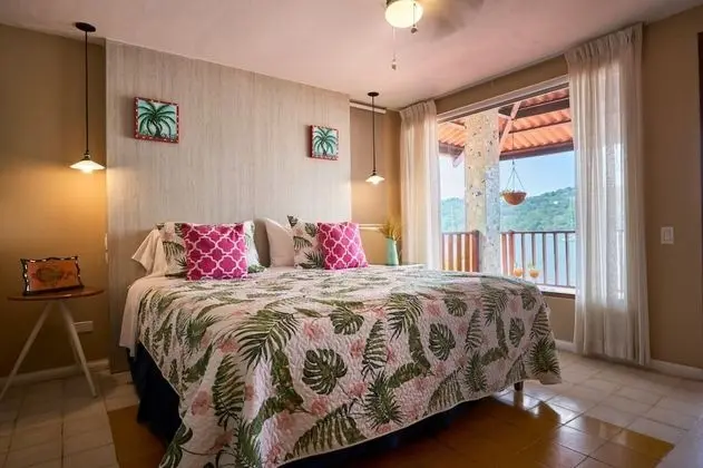 Deluxe Oda, 1 En Büyük (King) Boy Yatak, Balkon, Koy Manzaralı (Casa Congo)