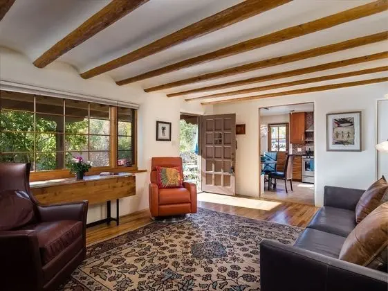 Ev (Casa Contenta - Charming East Side Fa)
