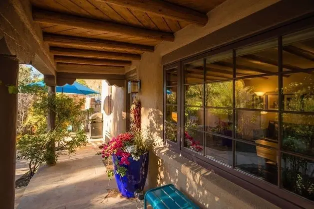 Ev (Casa Contenta - Charming East Side Fa)