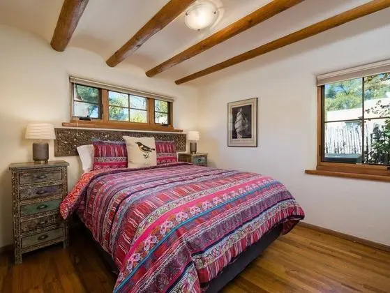 Ev (Casa Contenta - Charming East Side Fa)