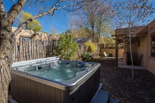 Ev (Casa Contenta - Charming East Side Fa)
