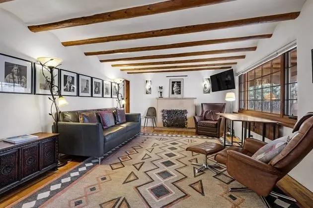 Ev (Casa Contenta - Charming East Side Fa)