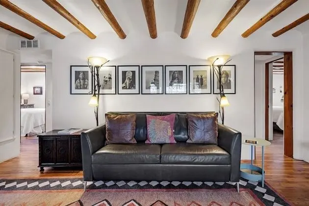 Ev (Casa Contenta - Charming East Side Fa)