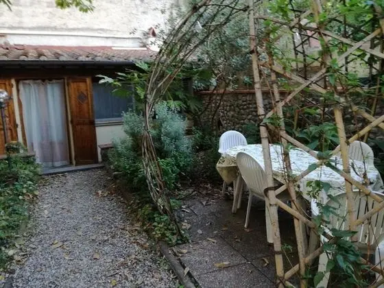 Comfort Dört Kişilik Oda, 1 Yatak Odası, Özel Banyo, Bahçe Manzaralı