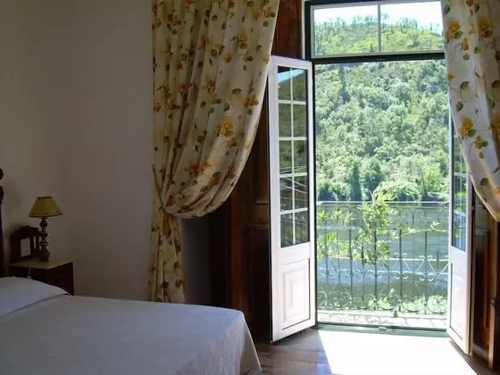 Panoramic Tek Büyük Yataklı Oda, Balkon, Nehir Manzaralı