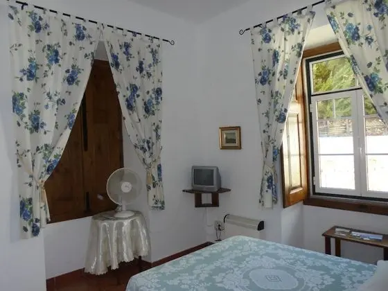 Traditional Üç Kişilik Oda (1)