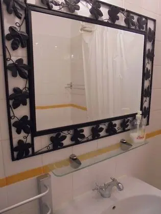 Traditional Üç Kişilik Oda (1)