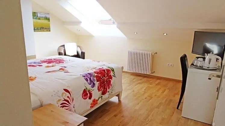 Tek Kişilik Oda, 1 Tek Kişilik Yatak (10)