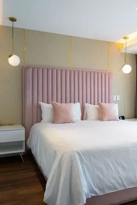 SUITE DELUXE KING VIEW