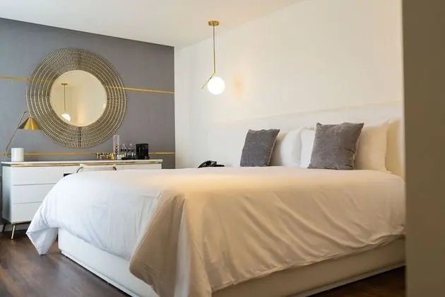 SUITE DELUXE KING VIEW