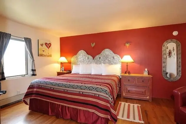 Romantic Oda, 1 En Büyük (King) Boy Yatak (Corazon Room -King Bed)