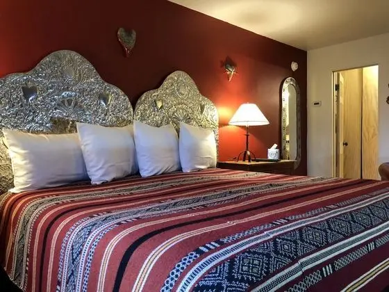 Romantic Oda, 1 En Büyük (King) Boy Yatak (Corazon Room -King Bed)
