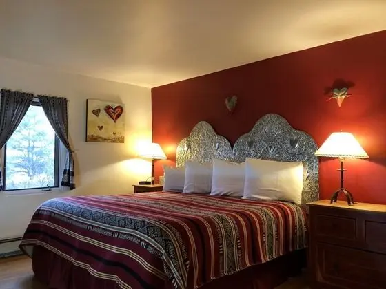 Romantic Oda, 1 En Büyük (King) Boy Yatak (Corazon Room -King Bed)