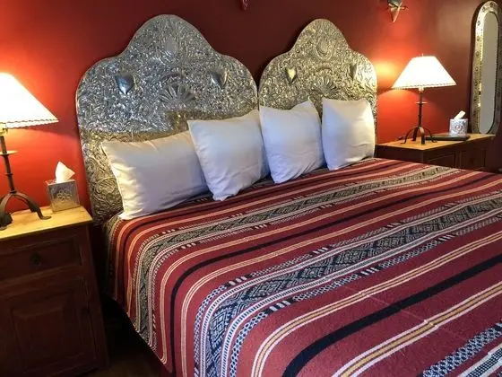 Romantic Oda, 1 En Büyük (King) Boy Yatak (Corazon Room -King Bed)