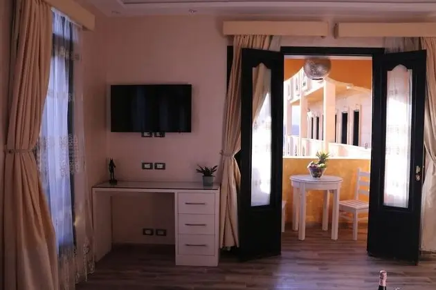 Exclusive Tek Büyük Yataklı Oda