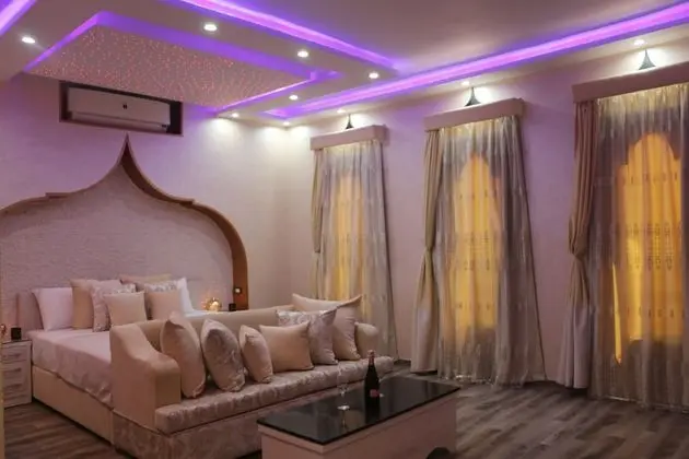 Exclusive Tek Büyük Yataklı Oda
