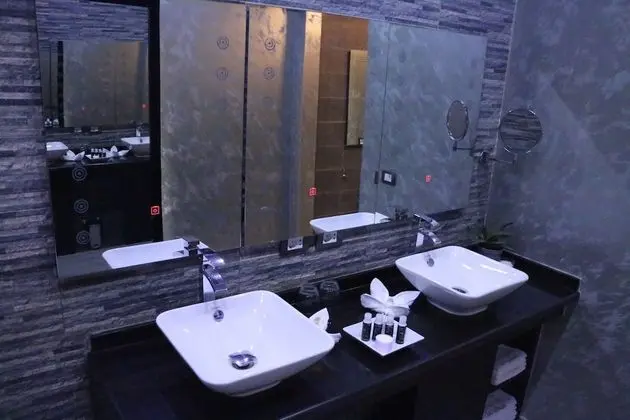 Exclusive Tek Büyük Yataklı Oda