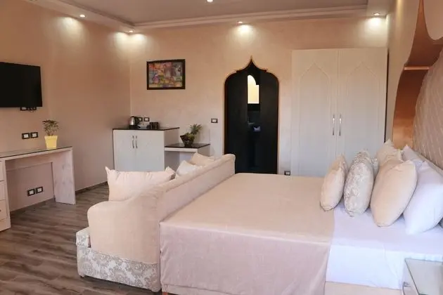 Luxury Tek Büyük Yataklı Oda