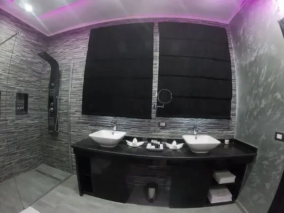 Luxury Tek Büyük Yataklı Oda