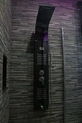 Luxury Tek Büyük Yataklı Oda