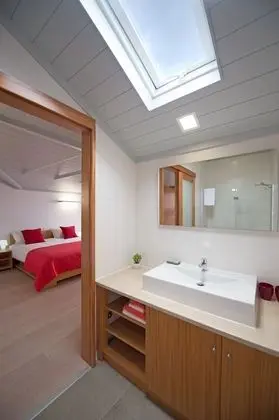 Superior İki Ayrı Yataklı Oda, 3 Tek Kişilik Yatak, Özel Banyo, Deniz Manzaralı (Tern)