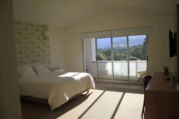 Tek Büyük veya İki Ayrı Yataklı Oda, Balkon