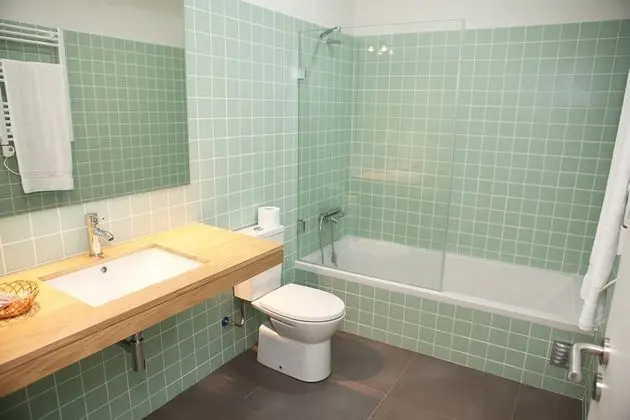 Tek Büyük veya İki Ayrı Yataklı Oda, Balkon