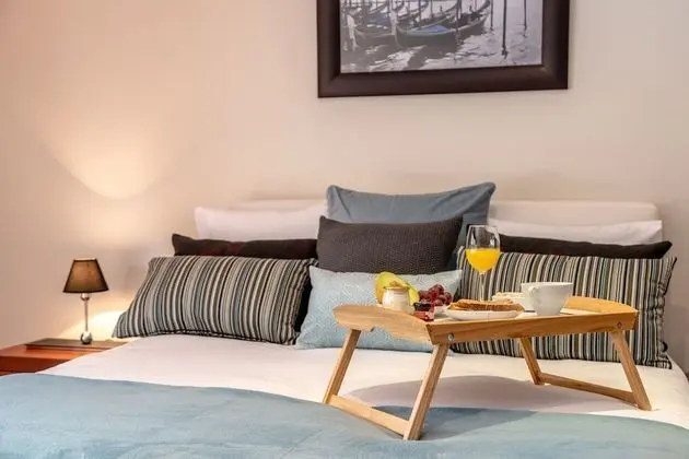 Apart Daire, 1 Büyük (Queen) Boy Yatak ve Çekyat, Balkon, Havuz Manzaralı