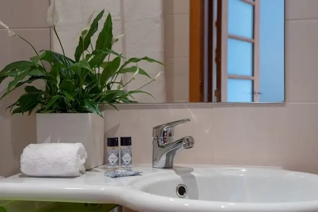 Apart Daire, 1 Büyük (Queen) Boy Yatak ve Çekyat, Balkon, Havuz Manzaralı