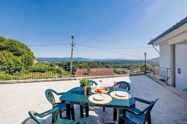 Ev, 3 Yatak Odası, Veranda, Dağ Manzaralı