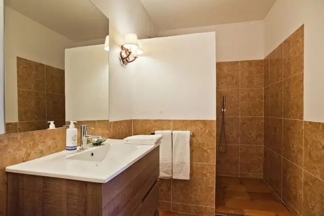 Junior Süit, Balkon