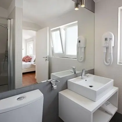 Standard Tek Büyük veya İki Ayrı Yataklı Oda, Deniz Manzaralı