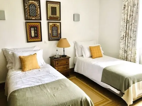 Tek Büyük veya İki Ayrı Yataklı Oda (Medelin)