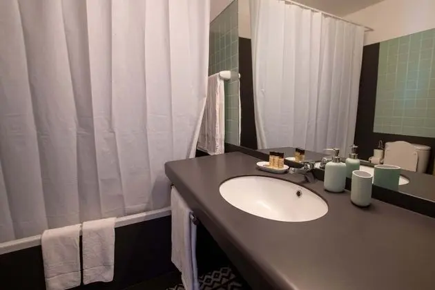 Tek Büyük veya İki Ayrı Yataklı Oda (Medelin)