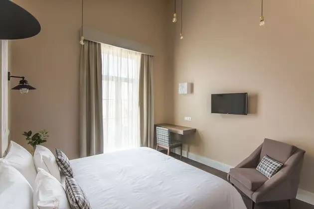 Tek Büyük veya İki Ayrı Yataklı Oda, Balkon